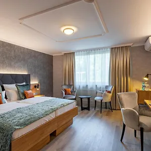 **** Отель Westend An Der Messe Германия